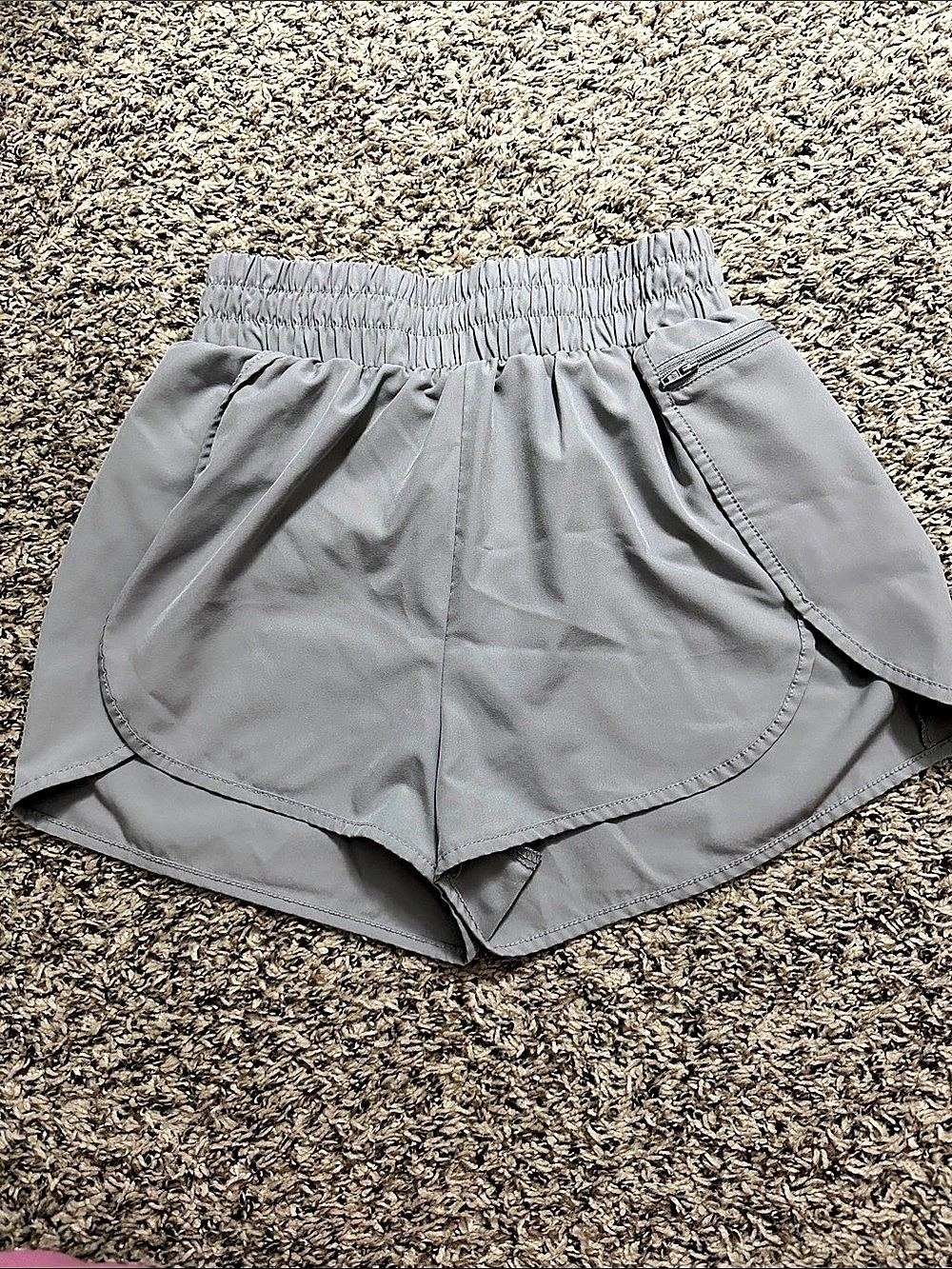 Blooming Jelly Short V 4" Gray Athletic Shorts